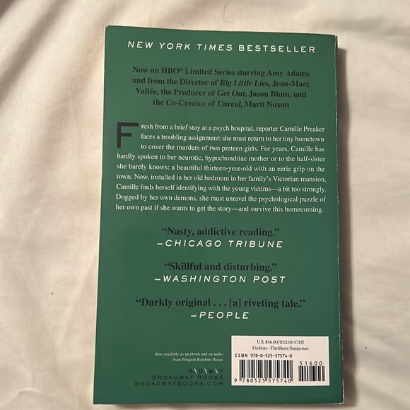 Sharp objects book - Picture 2 of 3